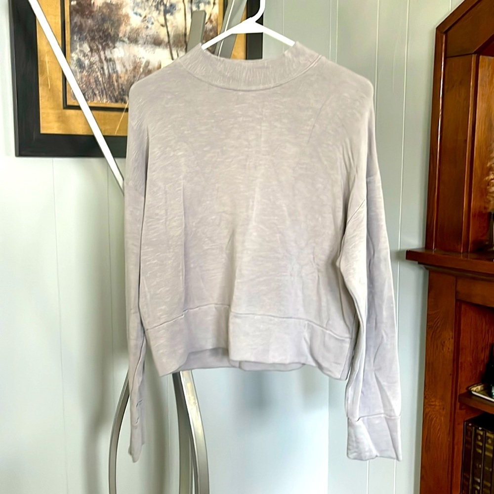 Lightweight sweatshirt